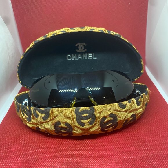 Authentic Chanel Classic Aviator Shield Sunglasses - Picture 4 of 15